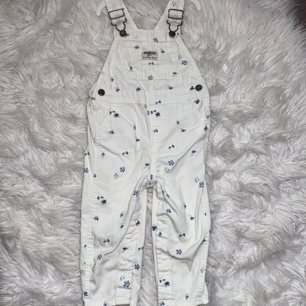 Oshkosh kids romper super cute size 24 months used once in great condition